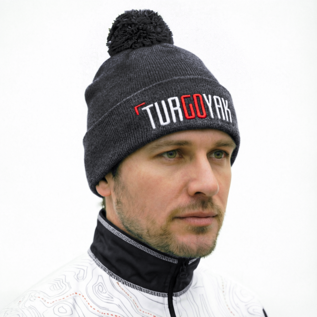 Шапка ТУР ГО ЯК  c помпоном (т. серый)